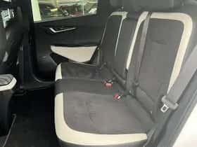 Kia EV6 (2024) thumbnail 17