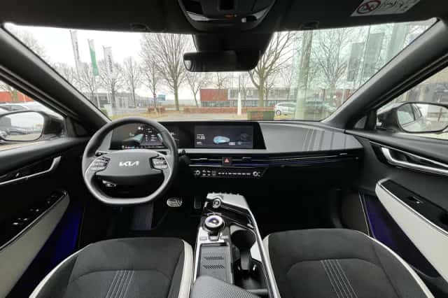 Kia EV6 (2024) thumbnail 18