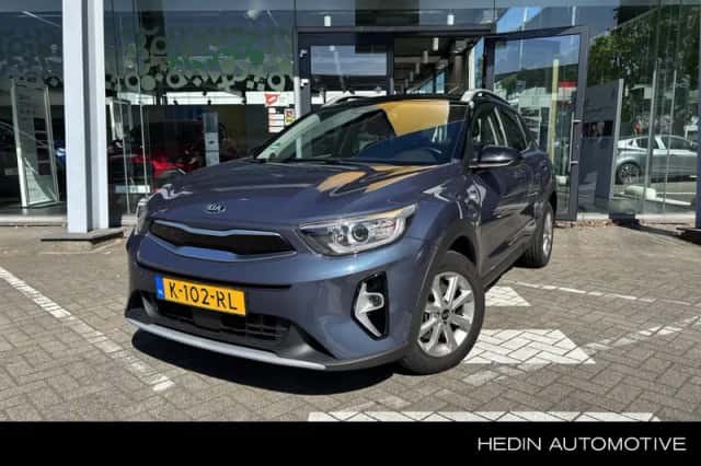Kia Stonic (2021) thumbnail 1