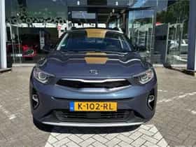 Kia Stonic (2021) thumbnail 2