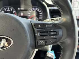 Kia Stonic (2021) thumbnail 12