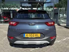 Kia Stonic (2021) thumbnail 3