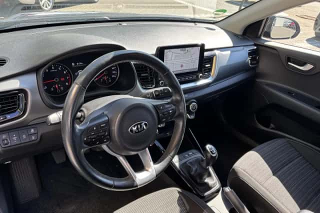 Kia Stonic (2021) thumbnail 9