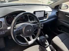 Kia Stonic (2021) thumbnail 9