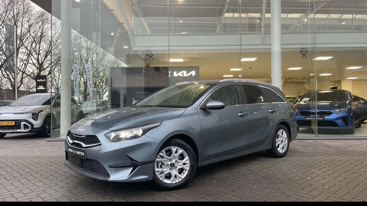 Kia Ceed Sportswagon (2025) — foto 1
