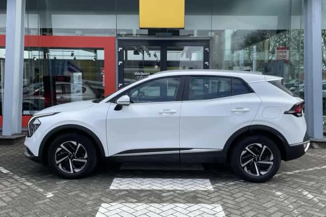 Kia Sportage (2024) thumbnail 3