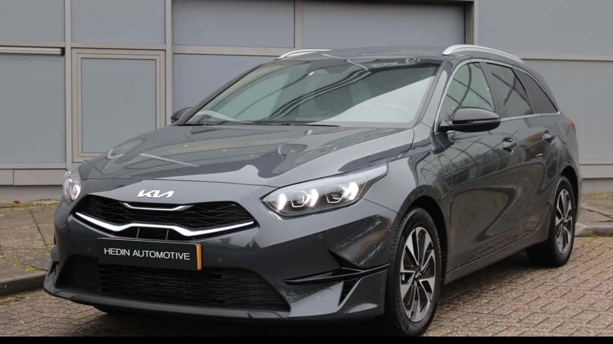 Kia Ceed Sportswagon (2025) — foto 1