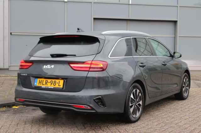 Kia Ceed Sportswagon (2025) thumbnail 2