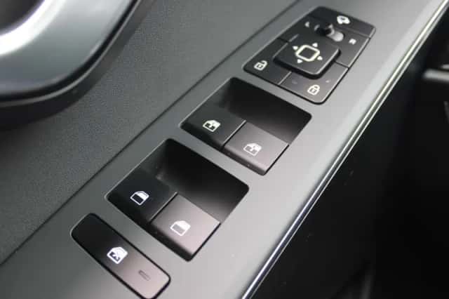 Kia Niro EV (2023) thumbnail 15