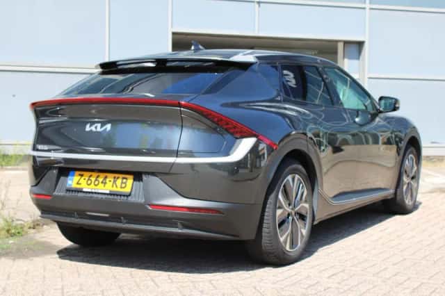 Kia EV6 (2024) thumbnail 2