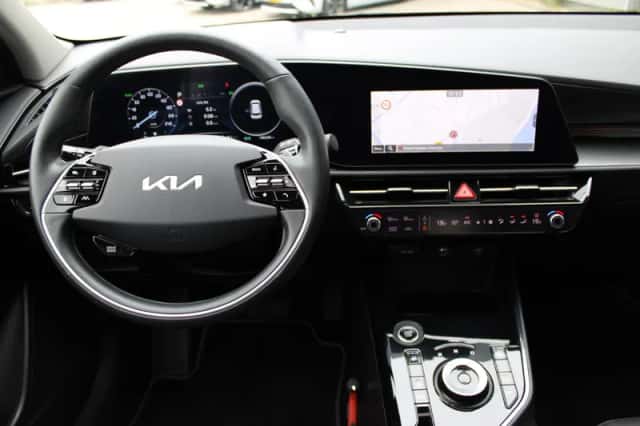 Kia Niro (2023) thumbnail 3