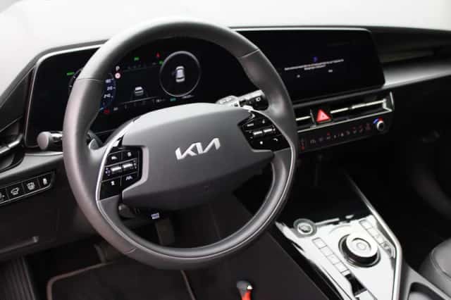 Kia Niro (2023) thumbnail 5