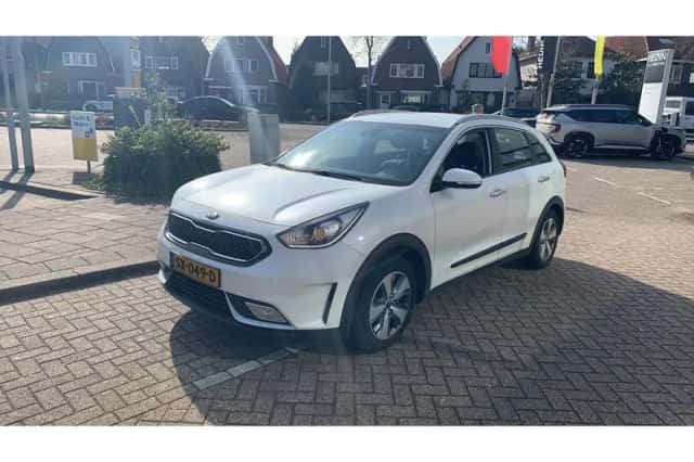 Kia Niro (2018) thumbnail 1