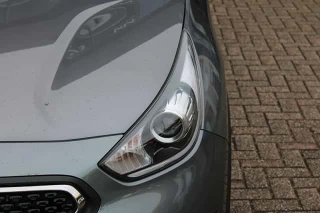 Kia Niro (2017) thumbnail 14
