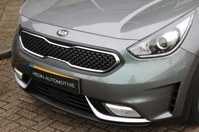 Kia Niro (2017) thumbnail 15