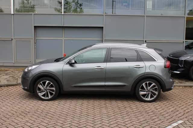 Kia Niro (2017) thumbnail 18