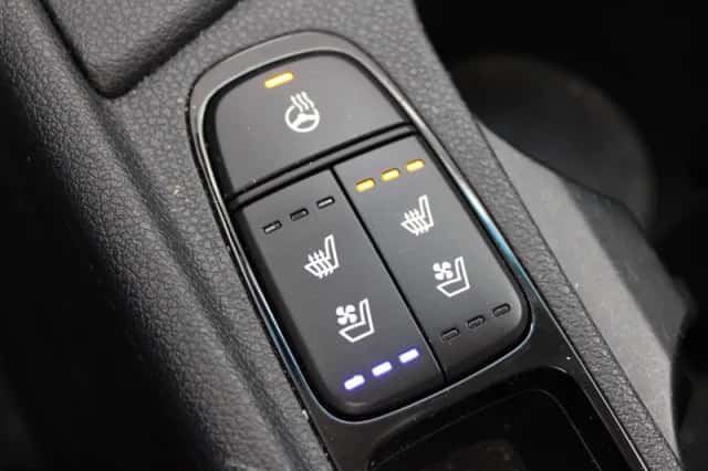 Kia Niro (2017) thumbnail 22