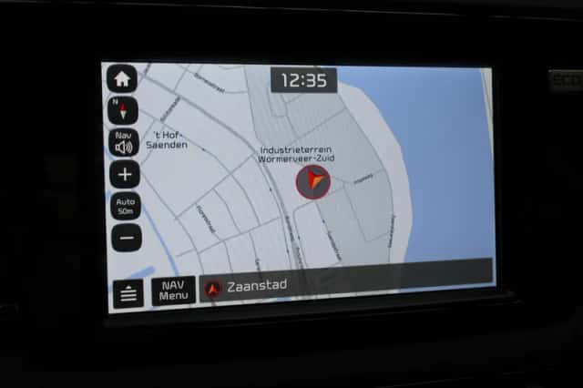 Kia Niro (2017) thumbnail 4