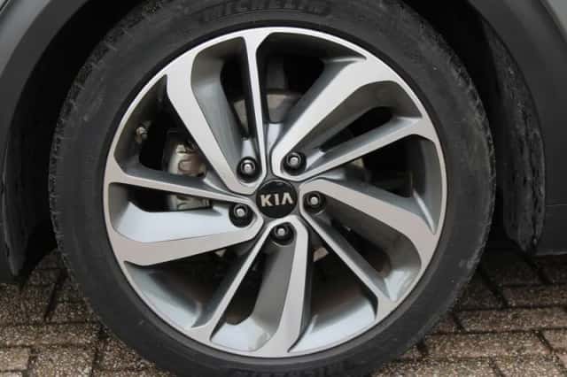 Kia Niro (2017) thumbnail 8