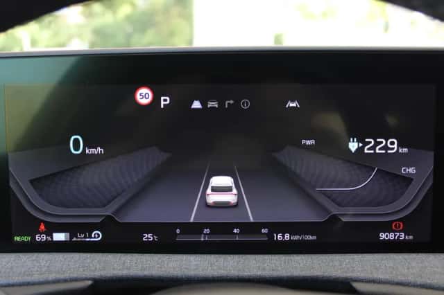 Kia EV6 (2022) thumbnail 4