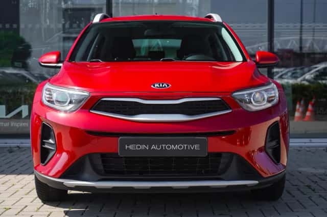 Kia Stonic (2021) thumbnail 2