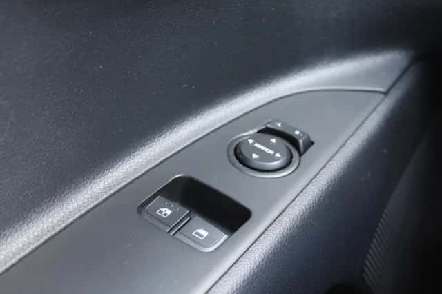 Kia Stonic (2023) thumbnail 18