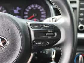 Kia Stonic (2019) thumbnail 13