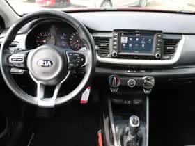 Kia Stonic (2019) thumbnail 3