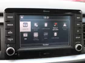 Kia Stonic (2019) thumbnail 10