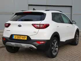 Kia Stonic (2020) thumbnail 2