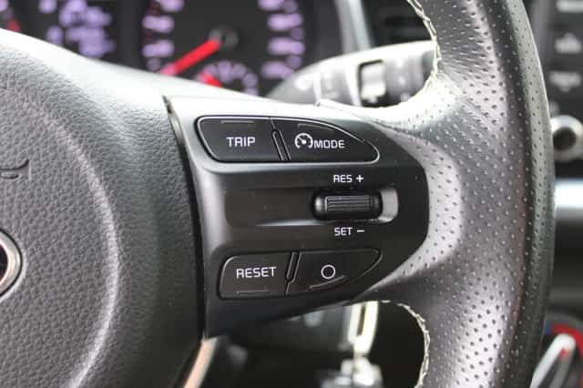 Kia Stonic (2020) thumbnail 12
