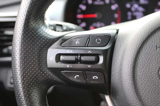 Kia Stonic (2020) thumbnail 14
