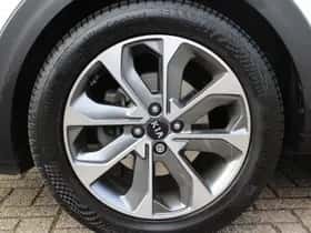 Kia Stonic (2020) thumbnail 6