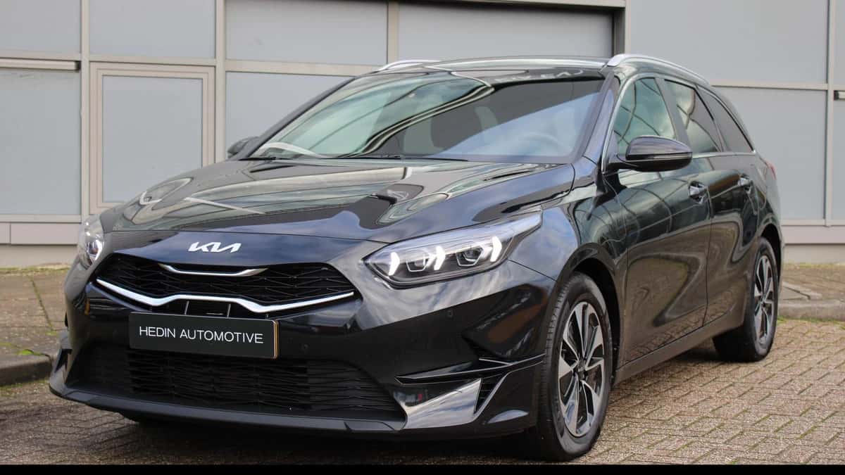 Kia Ceed Sportswagon (2025) — foto 1