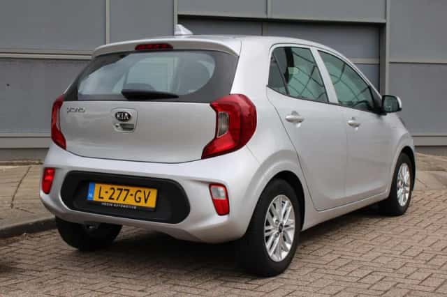 Kia Picanto (2021) thumbnail 2