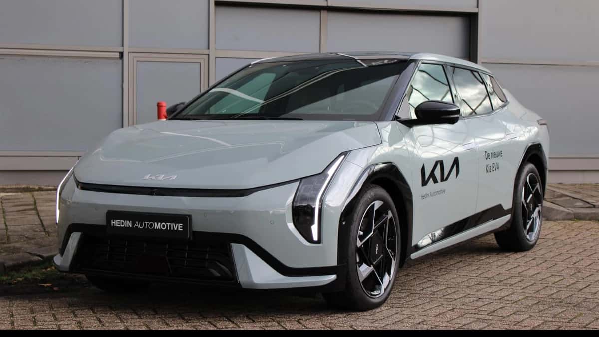 Kia EV4 (2025) — foto 1