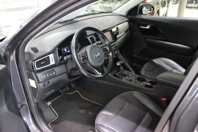 Kia Niro (2016) thumbnail 5