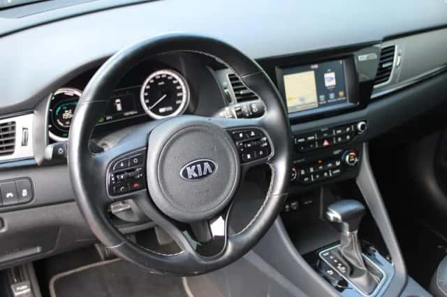 Kia Niro (2016) thumbnail 6