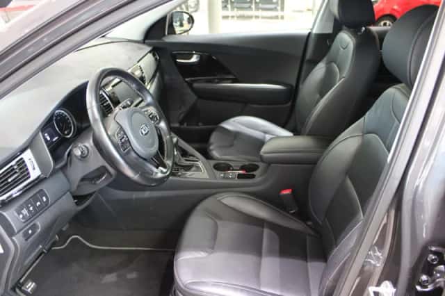 Kia Niro (2016) thumbnail 6