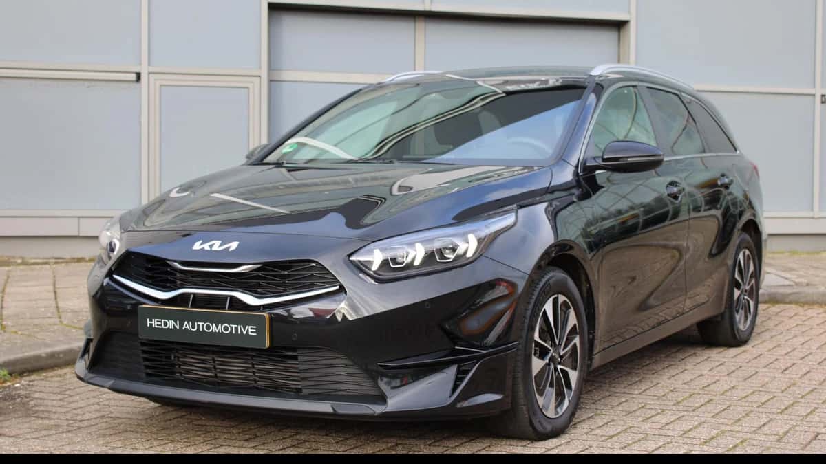 Kia Ceed Sportswagon (2025) — foto 1