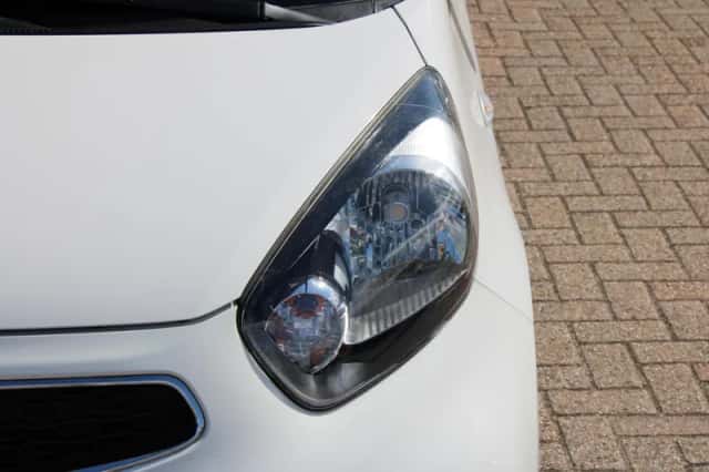 Kia Picanto (2016) thumbnail 6
