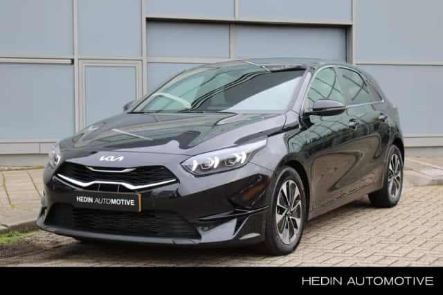Kia Ceed (2025) thumbnail 1