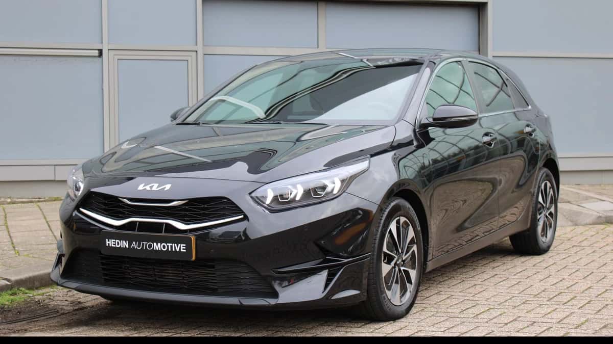 Kia Ceed (2025) — foto 1
