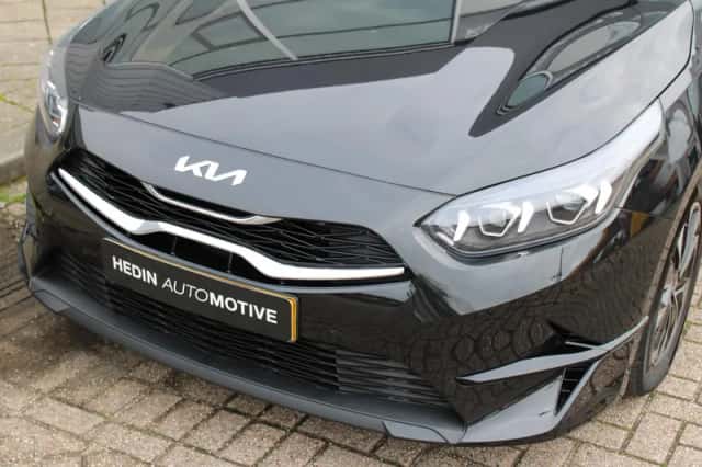 Kia Ceed (2025) thumbnail 4
