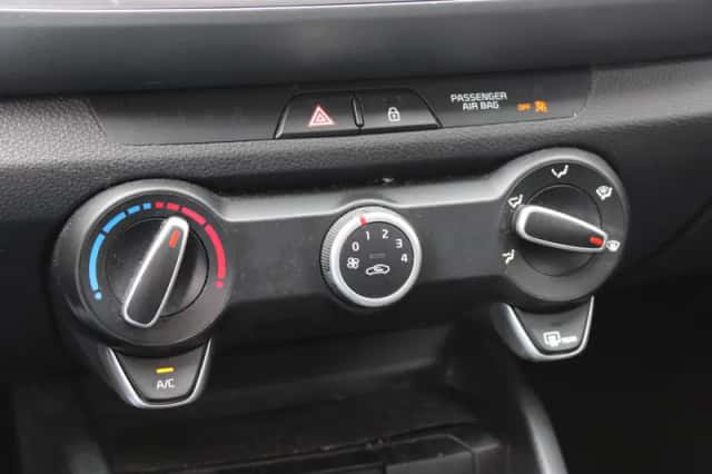 Kia Stonic (2022) thumbnail 15