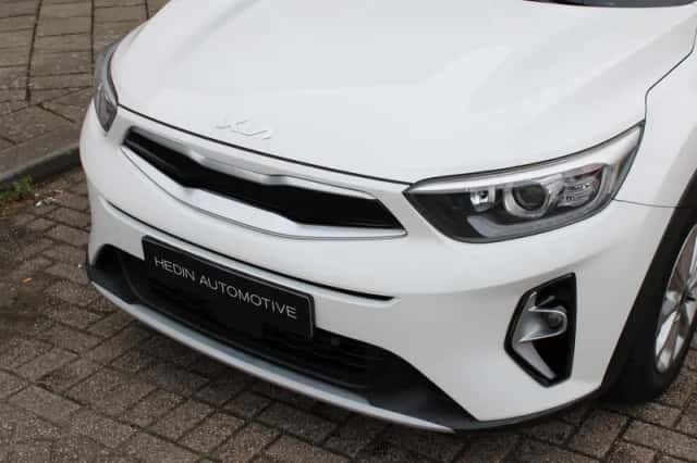 Kia Stonic (2022) thumbnail 16