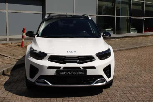 Kia Stonic (2023) thumbnail 12