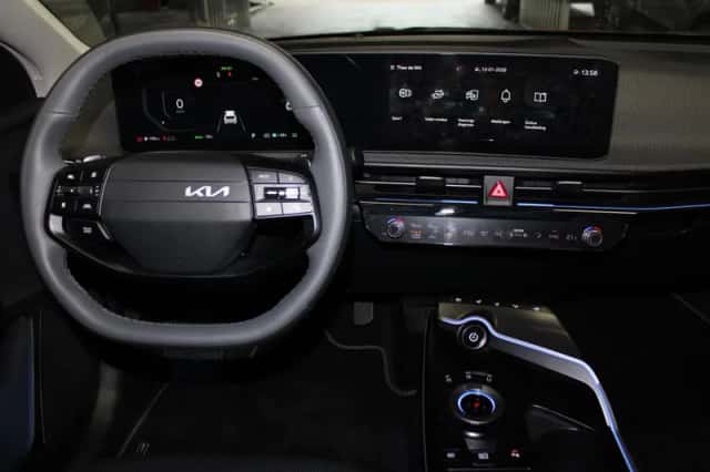 Kia EV6 (2025) thumbnail 3