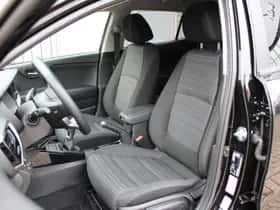 Kia Stonic (2025) thumbnail 4