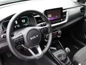 Kia Stonic (2025) thumbnail 8